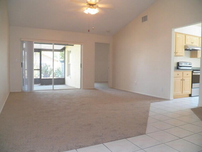 Foto del edificio - Wonderful 3/2 W Fenced Yard!