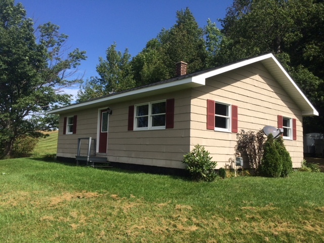 Front - 698 Davis Hill Rd
