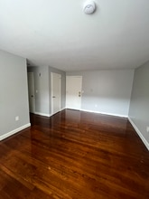 Building Photo - 417 Zion St