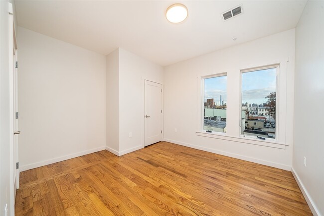 Foto del edificio - 541 42nd St