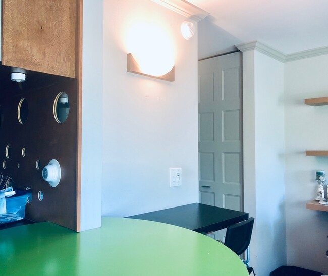 Building Photo - 2 Villa Verde Dr