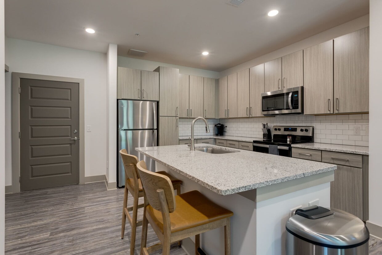 950 Brittany Park Dr Unit 601, Nashville, TN 37013 Room for Rent in