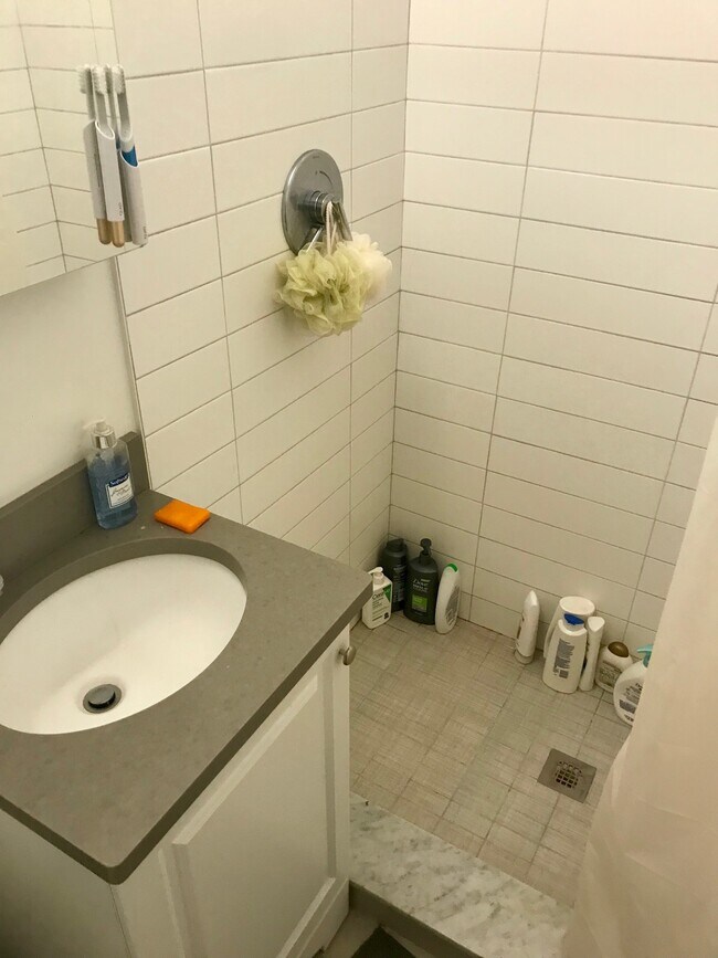 Foto del edificio - 83 Harvard St