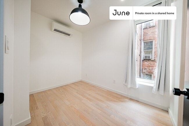 Foto del edificio - Room in Shared 4 bed/4 bath home