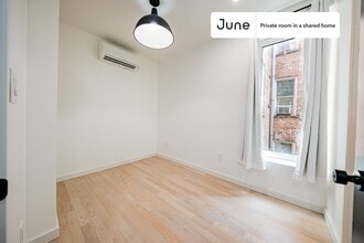Building Photo - Room in Shared 4 bed/4 bath home