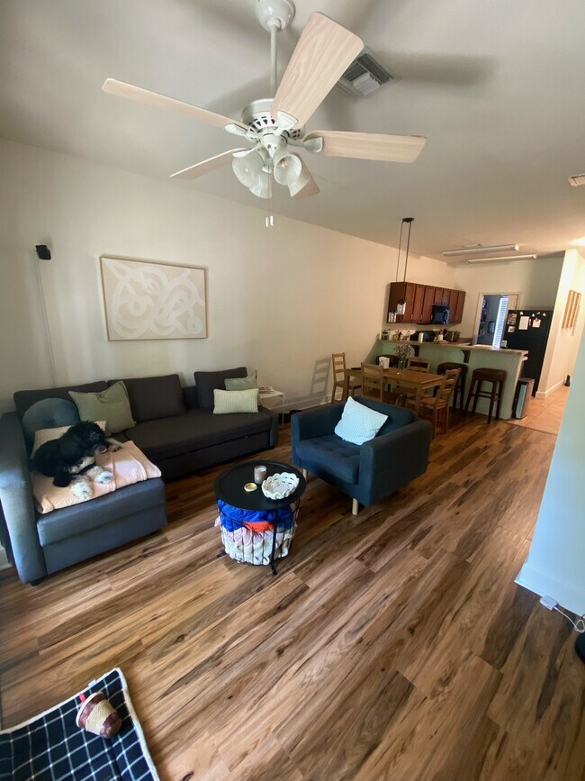 Foto del edificio - 2921 SW 35th Pl
