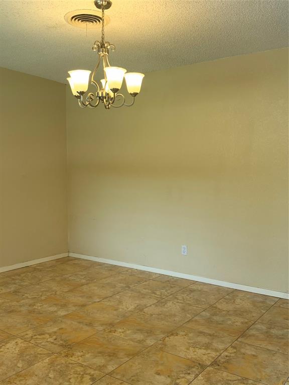 Building Photo - 415 Lynda Ln
