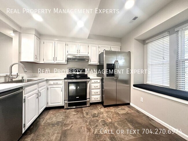 Foto del edificio - 2739 Von Thuringer Ct