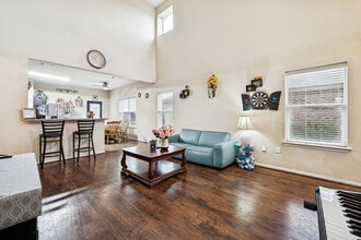 Building Photo - 3400 Ortman Dr