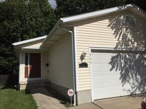 Building Photo - 923 Reed Ave