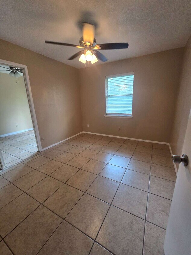 Foto del edificio - "Charming 3-Bed, 2-Bath Duplex Retreat in ...
