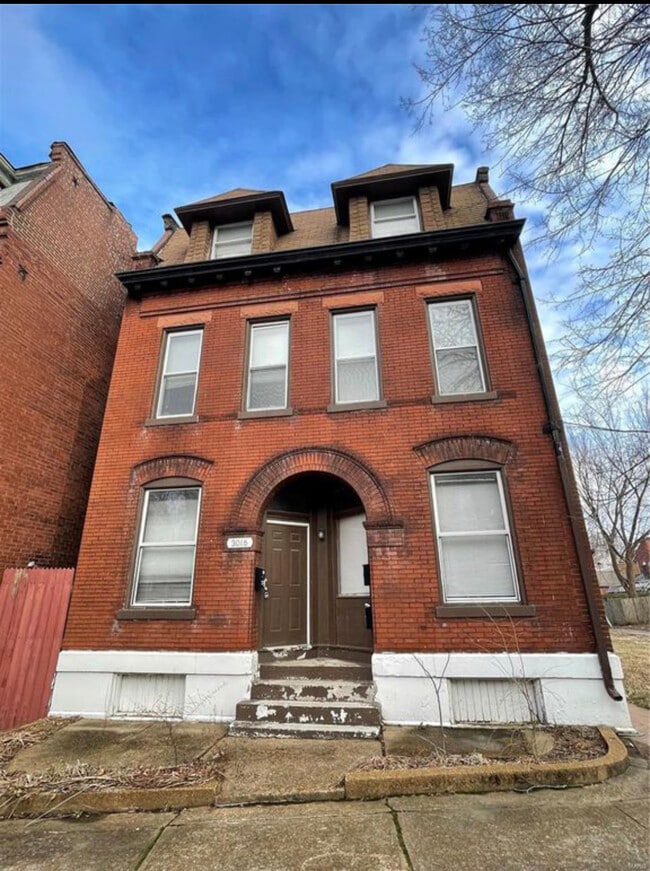 Building Photo - 3016 California Ave