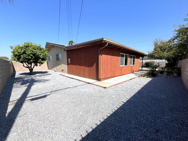 Foto del edificio - Single-Story 3-Bedroom Rialto Home on a Cul-de-Sac!