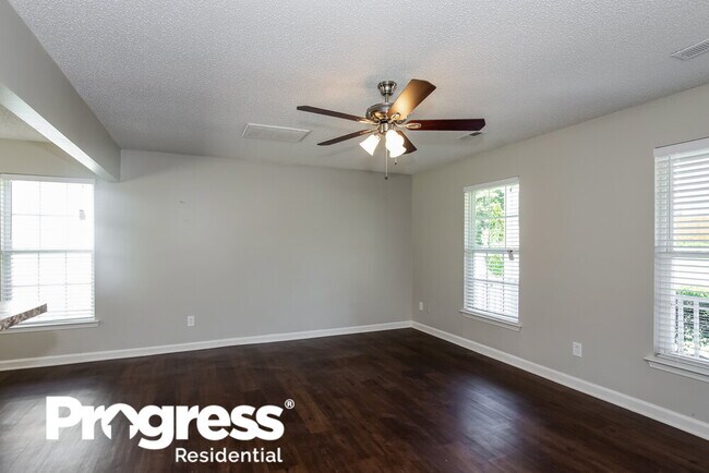 Foto del edificio - 6329 McIntyre Ridge Dr