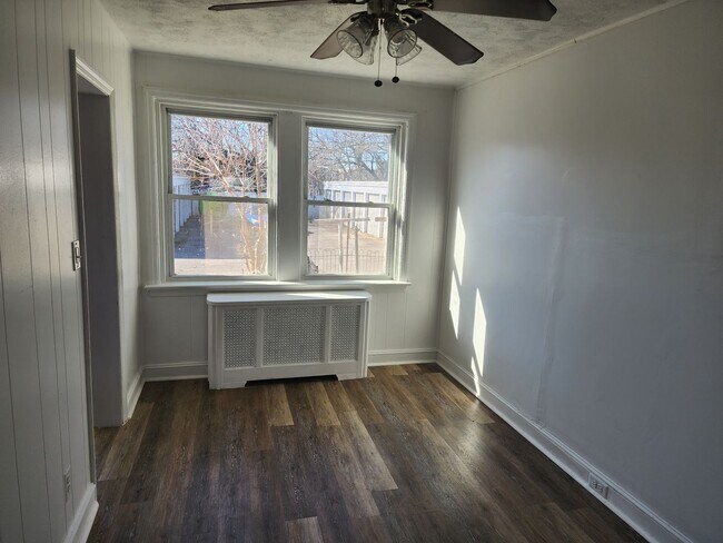 Foto del edificio - 814 E 22nd St