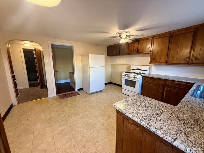 Foto del edificio - 91 Bloomfield Ave