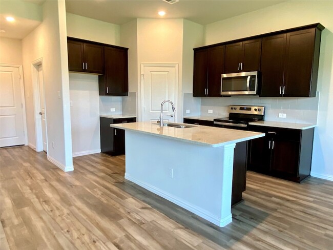 Foto del edificio - 1800 Canyon Ln