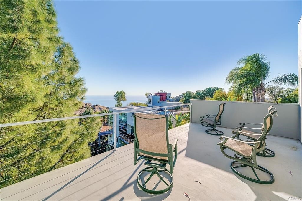 Foto principal - 24764 W Saddle Peak Rd