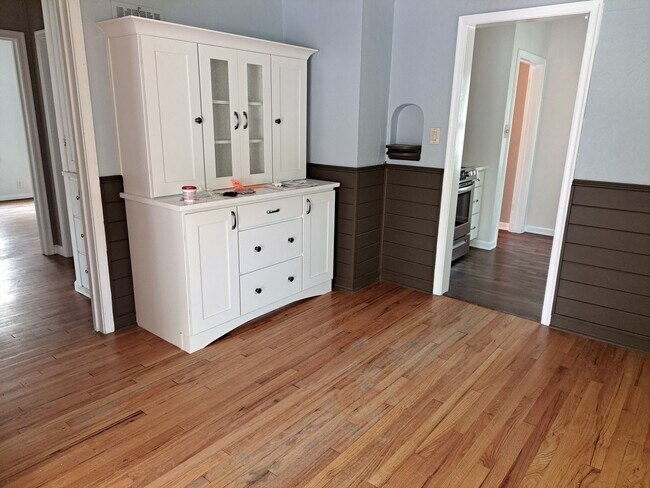 Foto del edificio - 3 Bedroom home, great location!