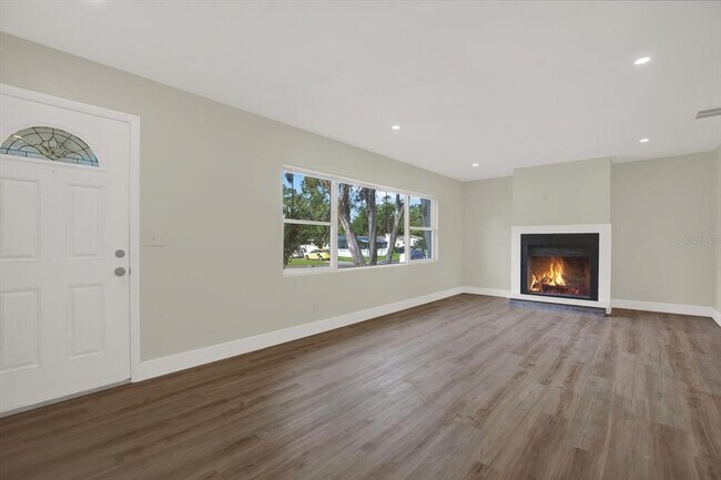 Foto del edificio - 1352 Parkwood St