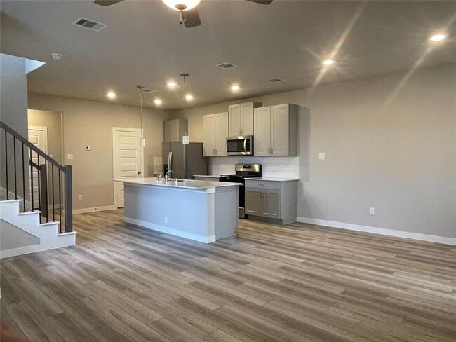 Building Photo - 627 Salt Marsh Trl