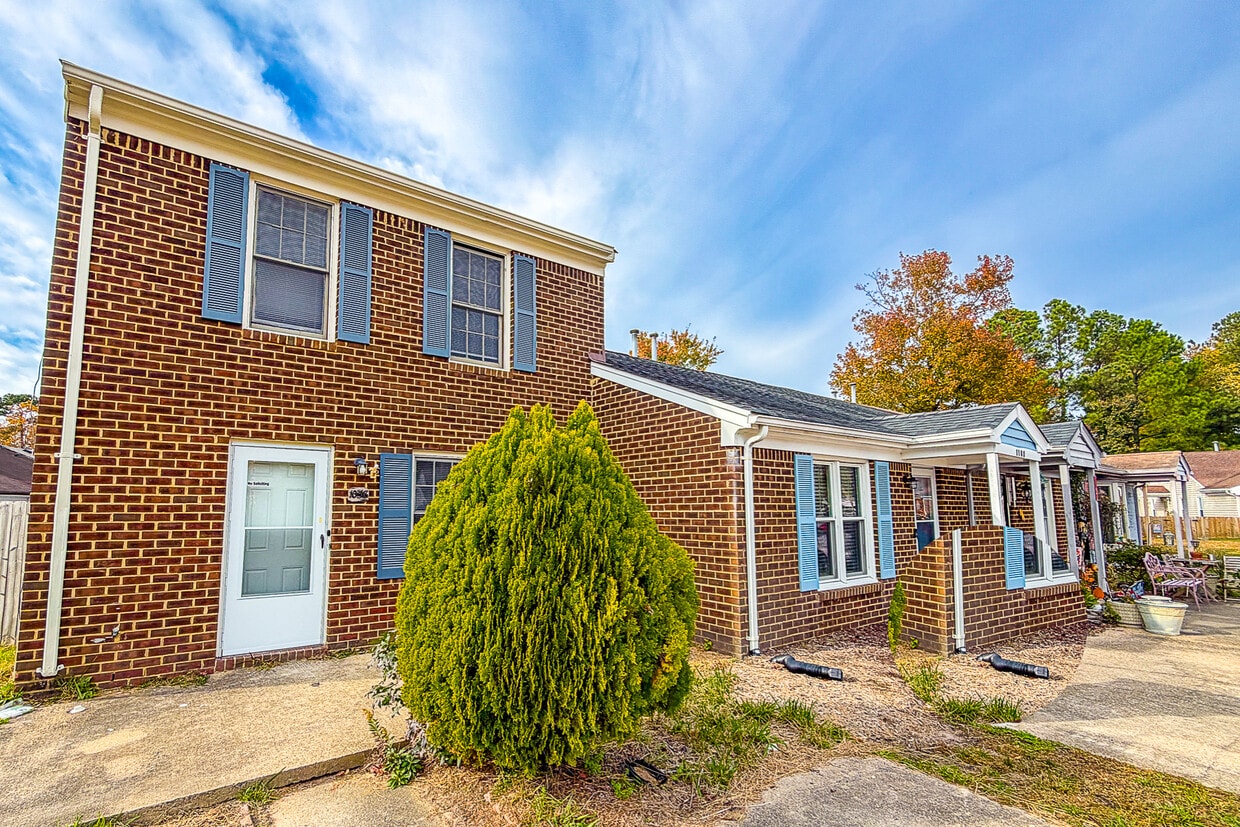 Photo - 1038 Wickford Ct (Chesapeake, VA)