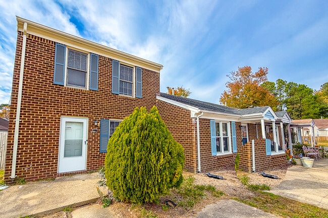 Photo - 1038 Wickford Ct Townhome