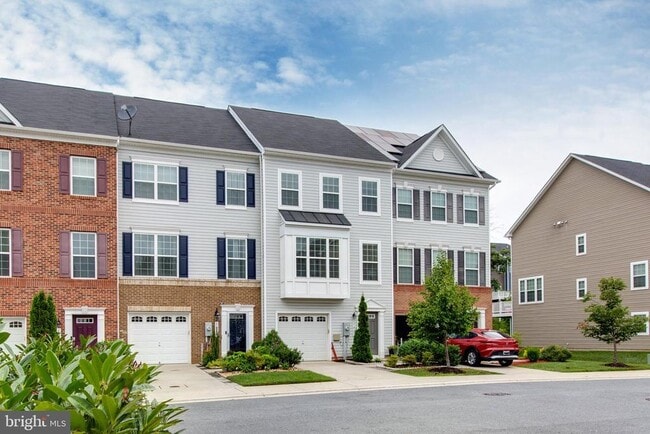 Building Photo - 1022 Linden Dr