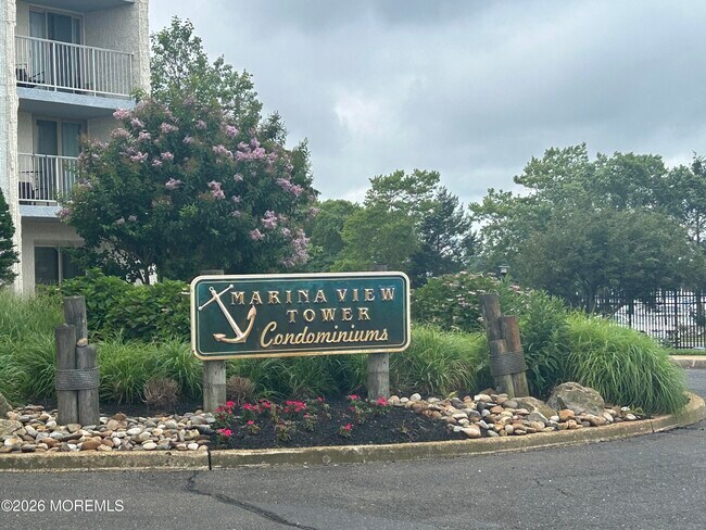 Foto del edificio - 1000 River Rd