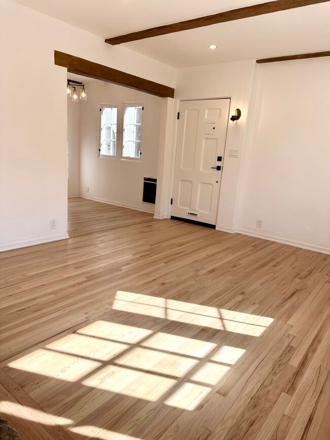 Building Photo - 2106 S Beverly Glen Blvd