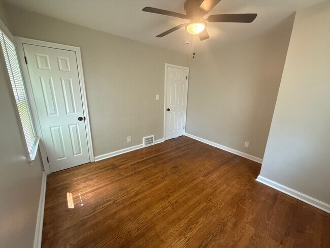 Foto del edificio - Fully Renovated 3-Bedroom Home – Move-In R...