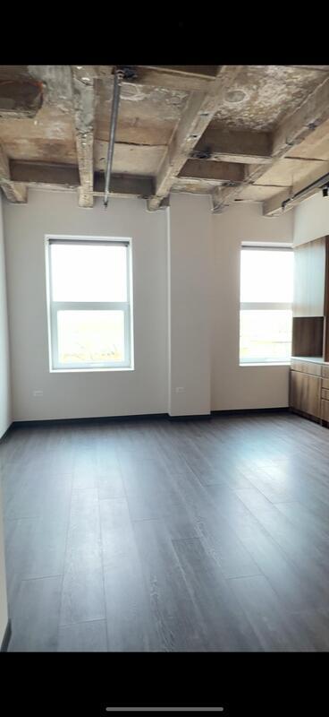 Foto del edificio - 2165 W Lake St
