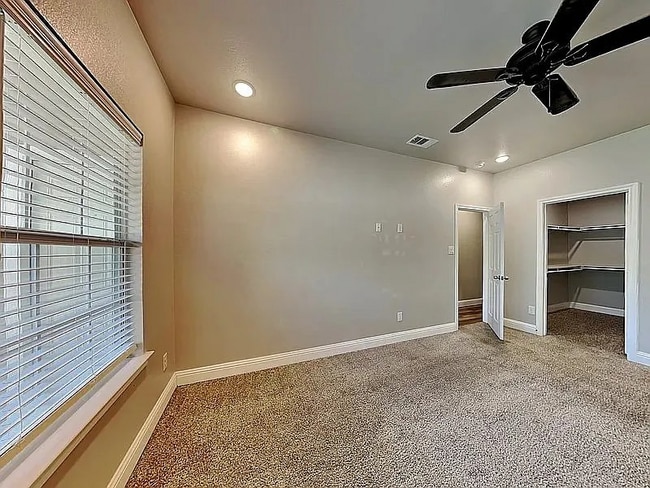 Foto del edificio - 2904 Bourland St