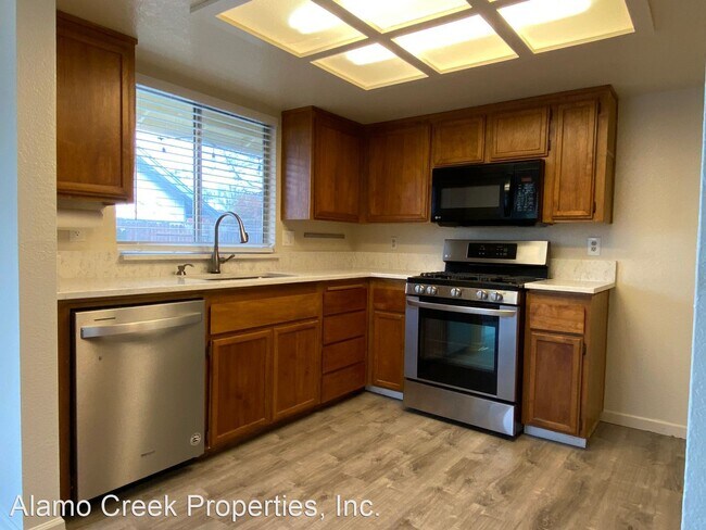 Foto del edificio - 3 br, 2 bath House - 345 Kendrick Lane