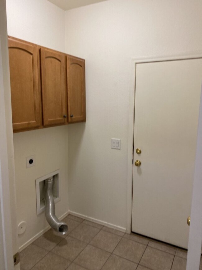 Foto del edificio - Home Available in Pecan Creek!