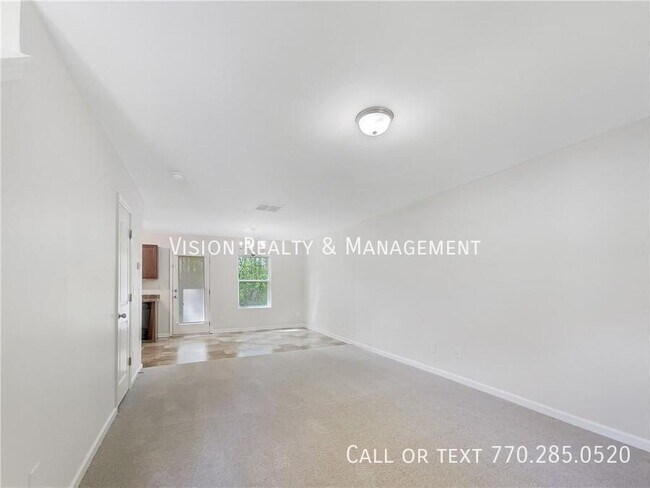 Foto del edificio - 745 Dot Dr