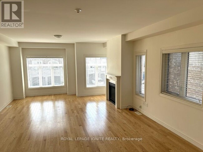 Building Photo - 3850 Tufgar Cres
