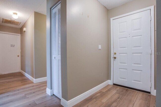 Building Photo - 9815 Lake Seminole Dr E