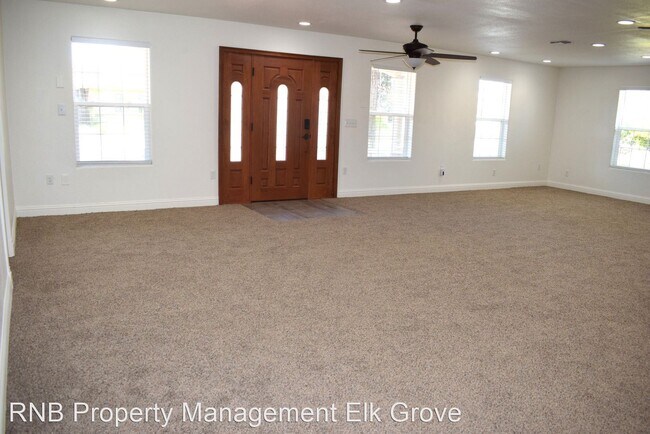 Foto del edificio - 6 br, 3 bath House - 8652 Elk Ridge Way