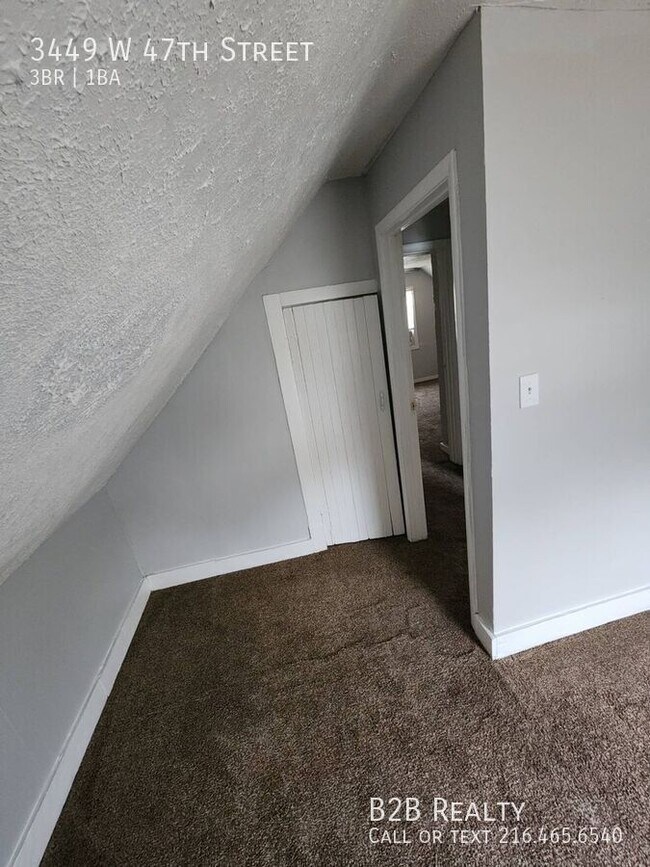 Foto del edificio - 3449 W 47th St