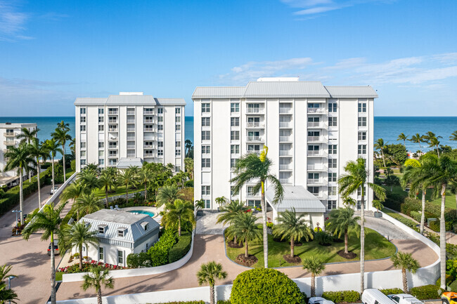 The Laurentians of Naples - Apartments in Naples, FL | Apartments.com