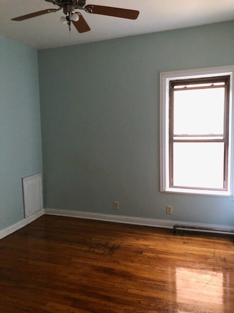 Building Photo - 5112 S Woodlawn Ave