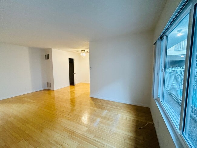 Building Photo - Durango