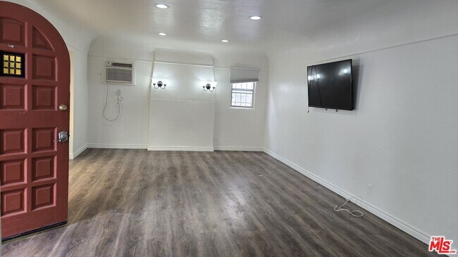 Foto del edificio - 1511 Reeves St