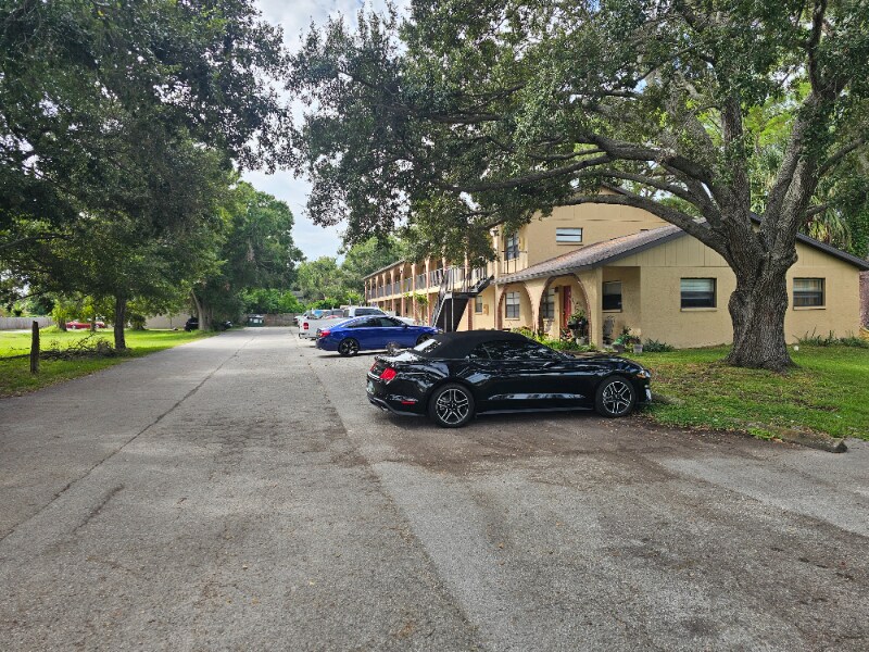 Foto principal - 4030 78th Ave N