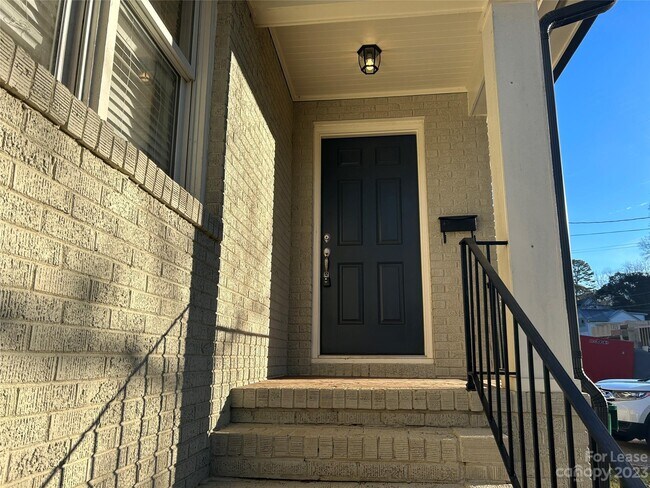 Building Photo - 1201 Goodwin Ave