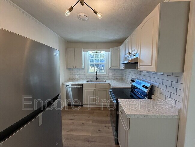 Foto del edificio - 308 Depot St