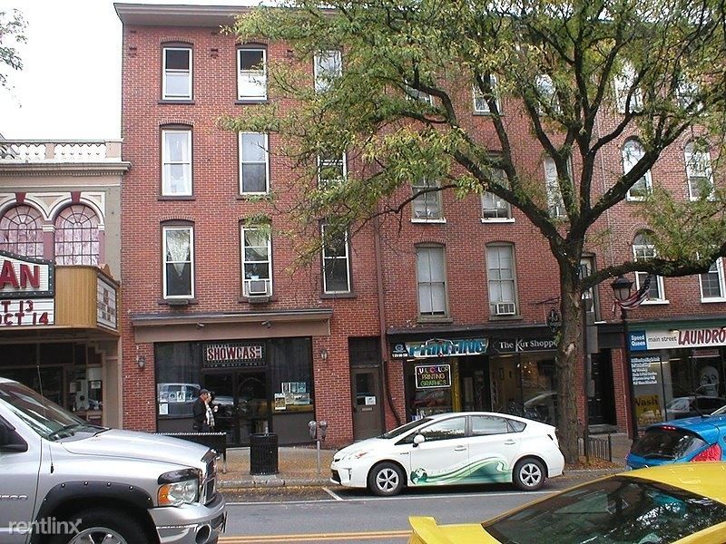 Building Photo - 1 br, 1 bath Apartment - 516 Main Street A3