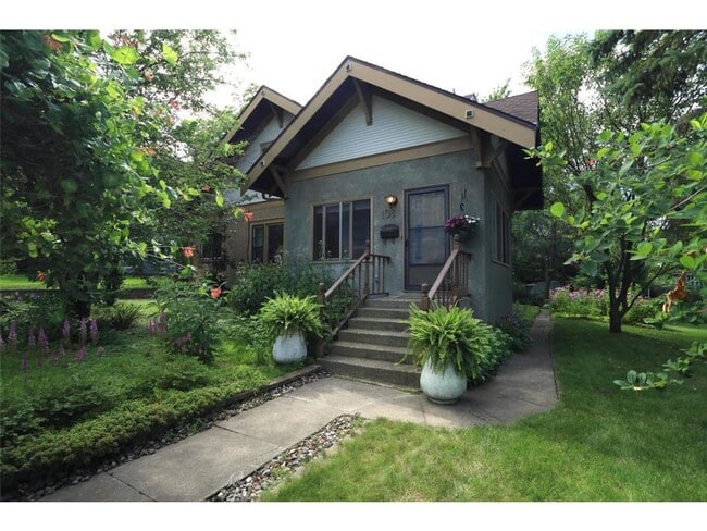 Building Photo - 108 2nd St S