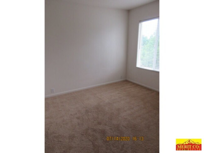 Building Photo - 2132 Falkirk Dr